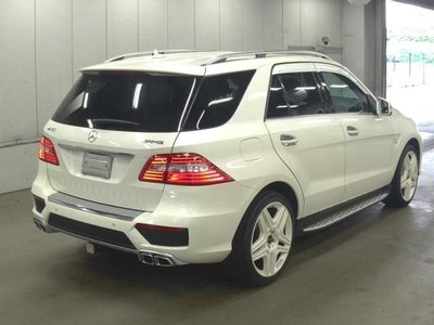 صورة 3 لـ 2013 Mercedes-BENZ MERCEDES-BENZ AMG