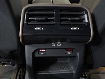 صورة مصغرة 31 لـ 2024 BMW 5 SERIES