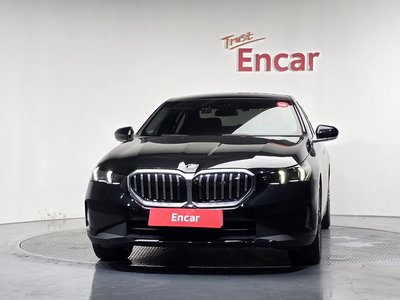 2024 BMW 5 SERIES photo 2