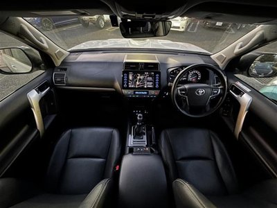 TOYOTA LAND CRUISER PRADO - 6