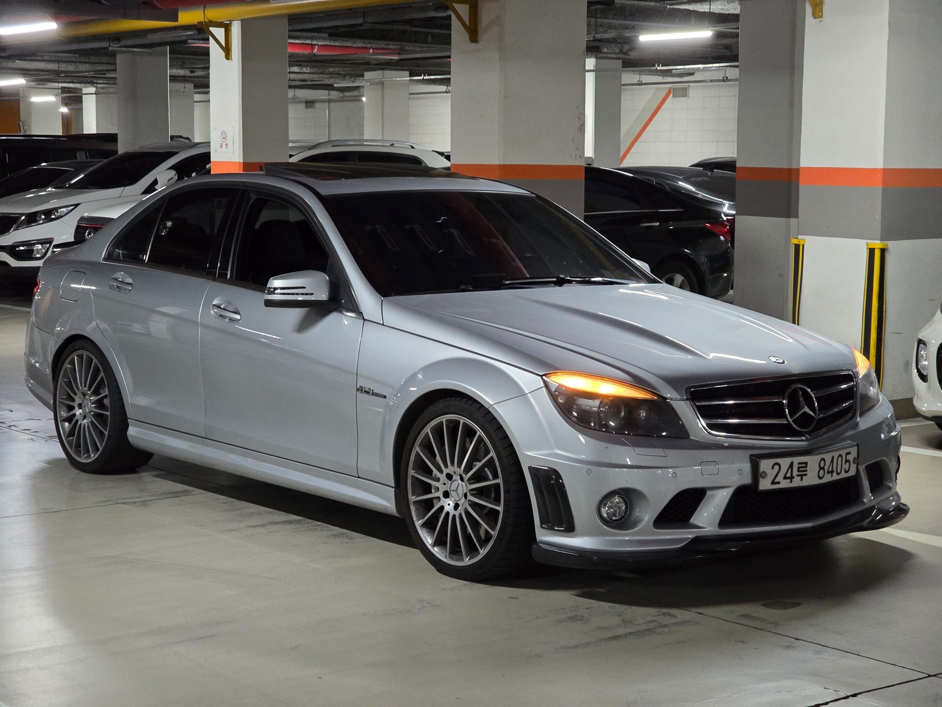 MERCEDES-BENZ C-CLASS - View 1