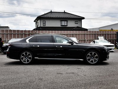 2023 BMW 7 SERIES — фото 4