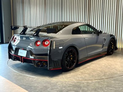 NISSAN GT-R - 9