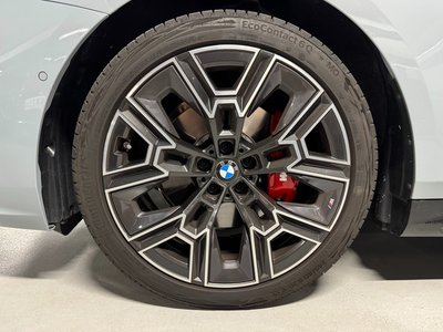 صورة 8 لـ 2026 BMW 5 SERIES