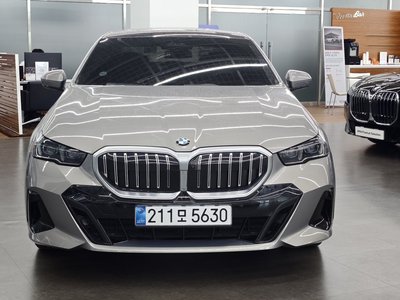BMW 5 SERIES - 2