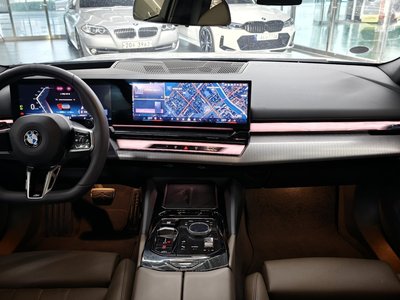 BMW 5 SERIES - 5