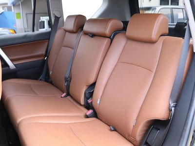 TOYOTA LAND CRUISER - 10