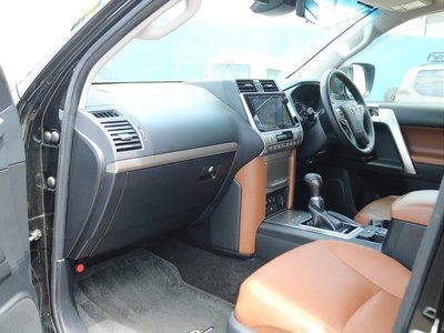 TOYOTA LAND CRUISER - 5