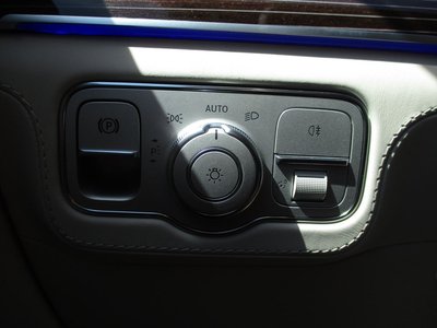2023 Mercedes-BENZ GLS thumbnail 32