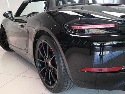 صورة 7 لـ 2025 Porsche 718