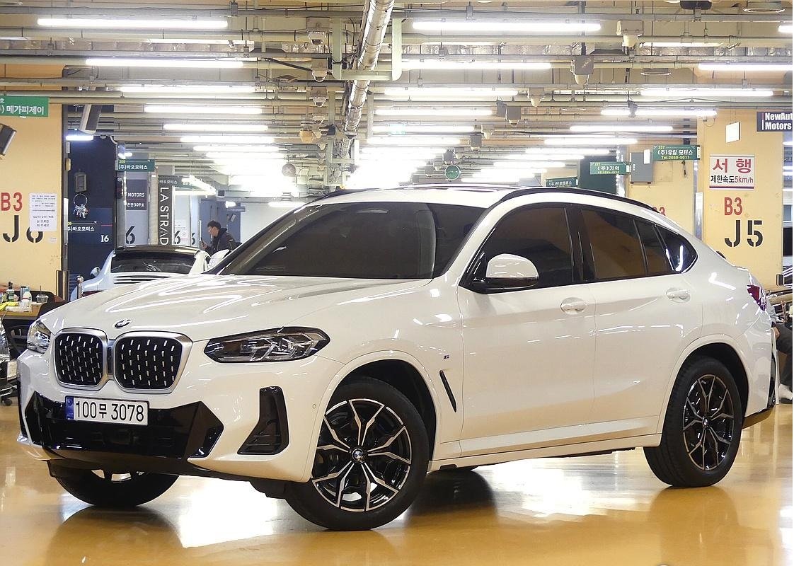 BMW X4 - View 1