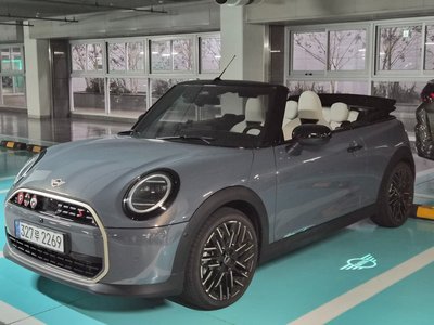 MINI 4TH GENERATION COOPER S CONVERTIBLE - 1