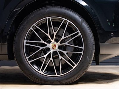 PORSCHE CAYENNE - 8