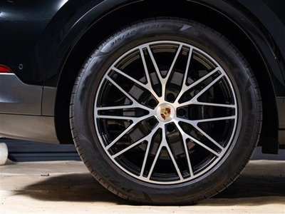 PORSCHE CAYENNE - 9