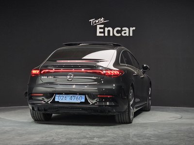 MERCEDES-BENZ EQE - 3