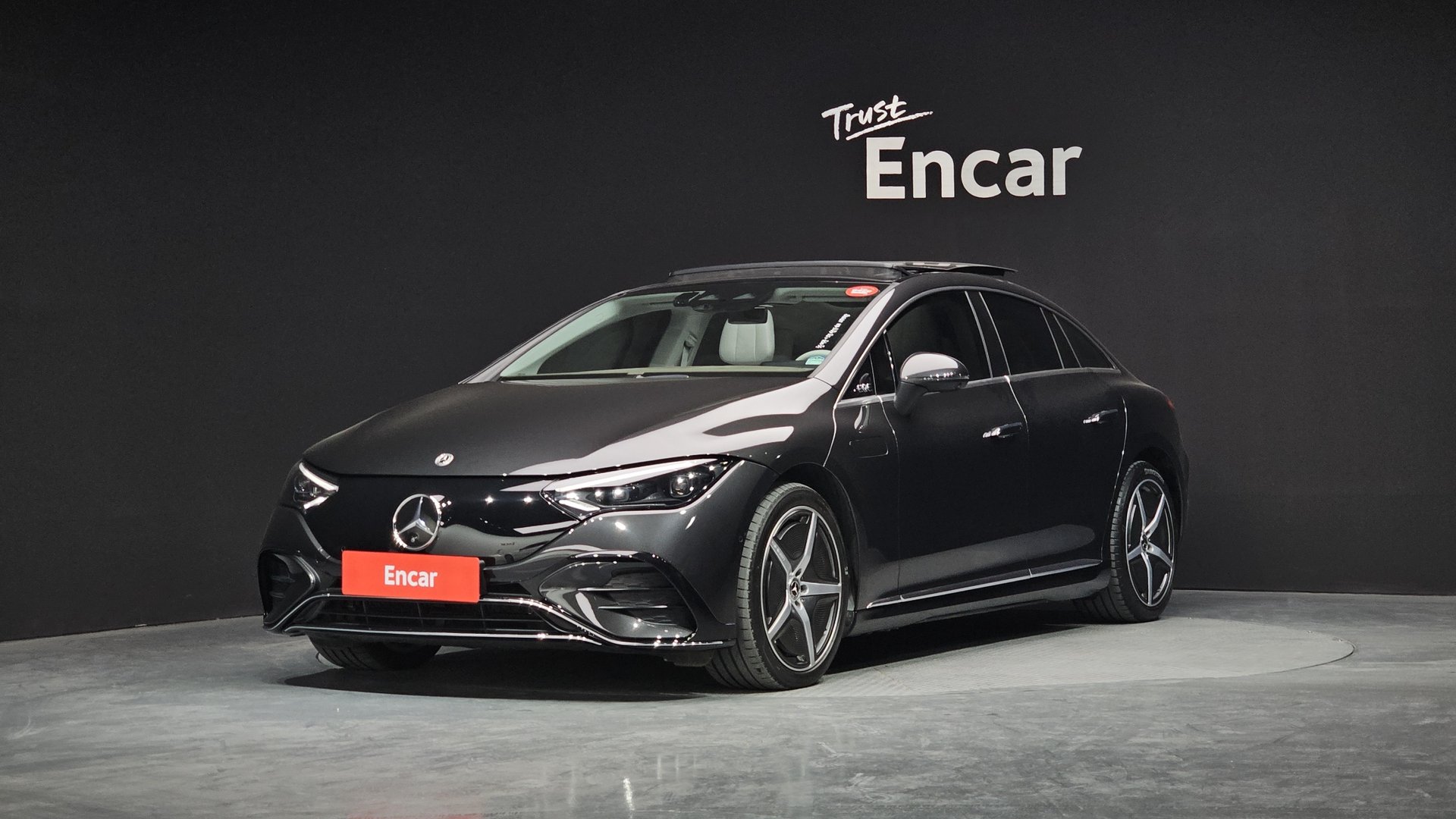 MERCEDES-BENZ EQE - View 1