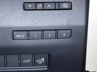 صورة 14 لـ 2025 Lexus GX