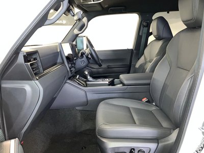 صورة 12 لـ 2025 Lexus GX