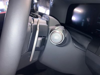 صورة 16 لـ 2025 Lexus GX