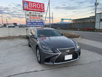 LEXUS LS