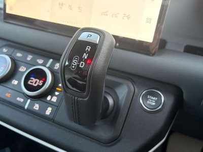 2025 LAND Rover DEFENDER — миниатюра 20