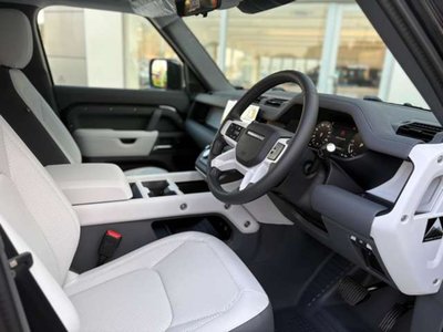 2025 LAND Rover DEFENDER — миниатюра 11