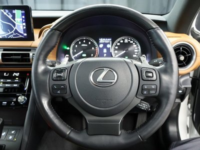 LEXUS IS - 9