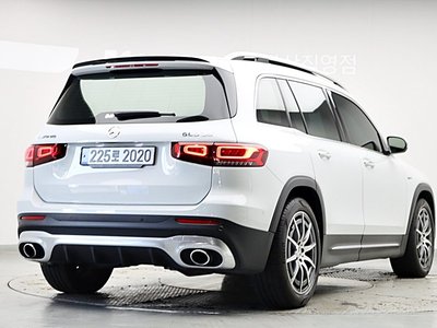 MERCEDES-BENZ GLB - 3