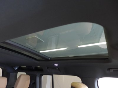 2025 LAND Rover DEFENDER — миниатюра 17