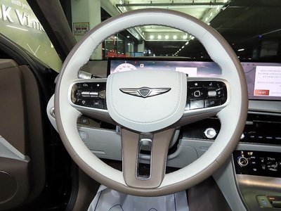 GENESIS GV70 - 8