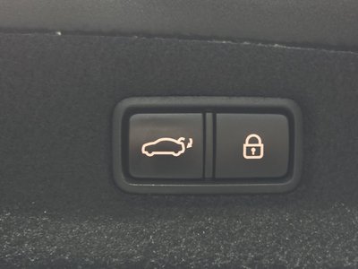 2019 Genesis G90 缩略图 20