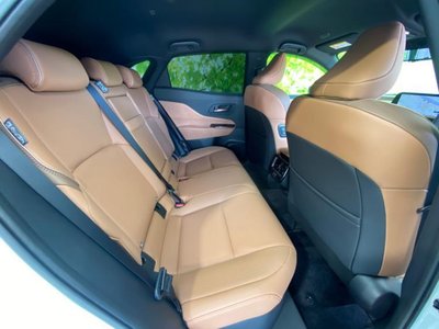 TOYOTA CROWN SPORT - 8