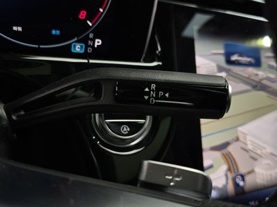 MERCEDES-BENZ E-CLASS - 9