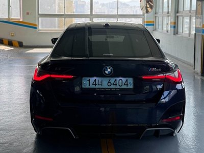2022 BMW I4 photo 3
