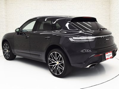 PORSCHE MACAN - 2