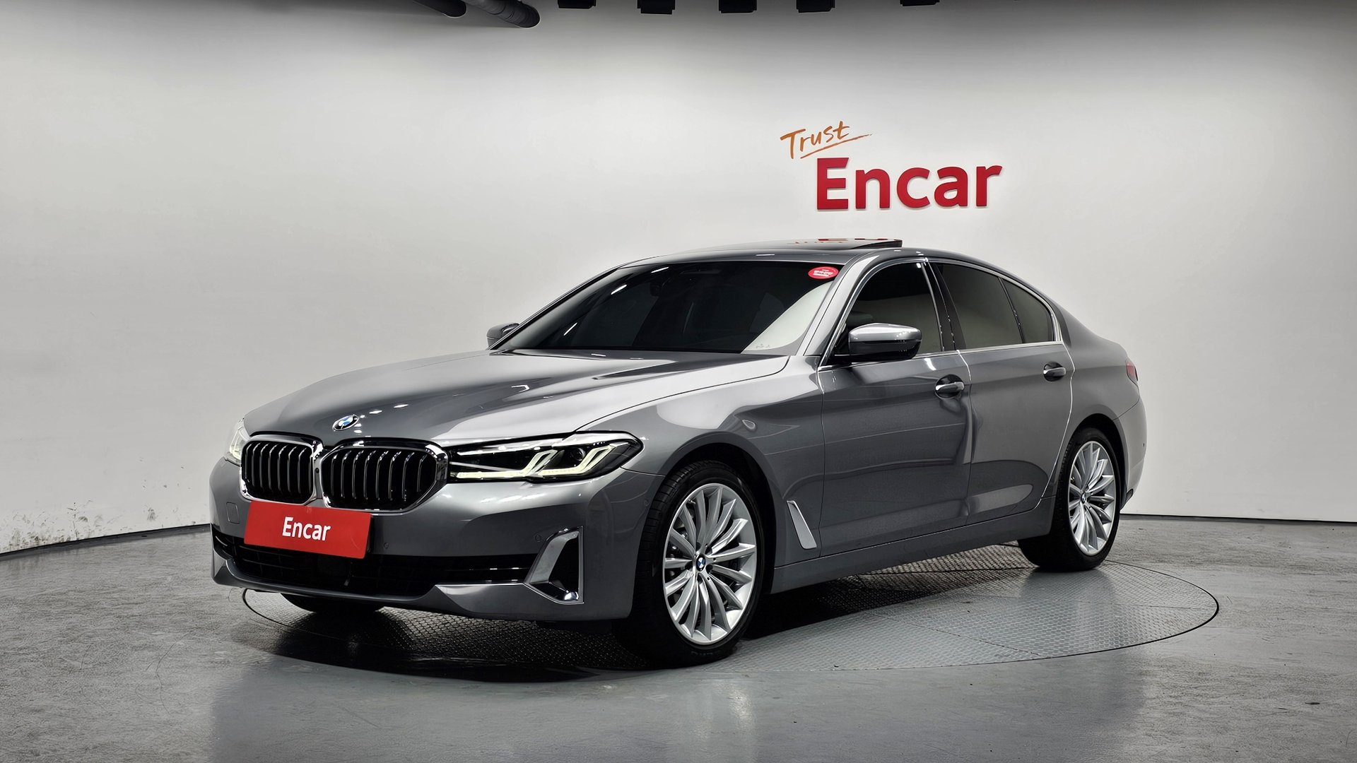 BMW 5 SERIES - View 1