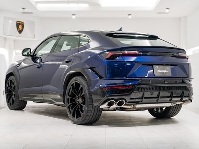 LAMBORGHINI URUS - 7
