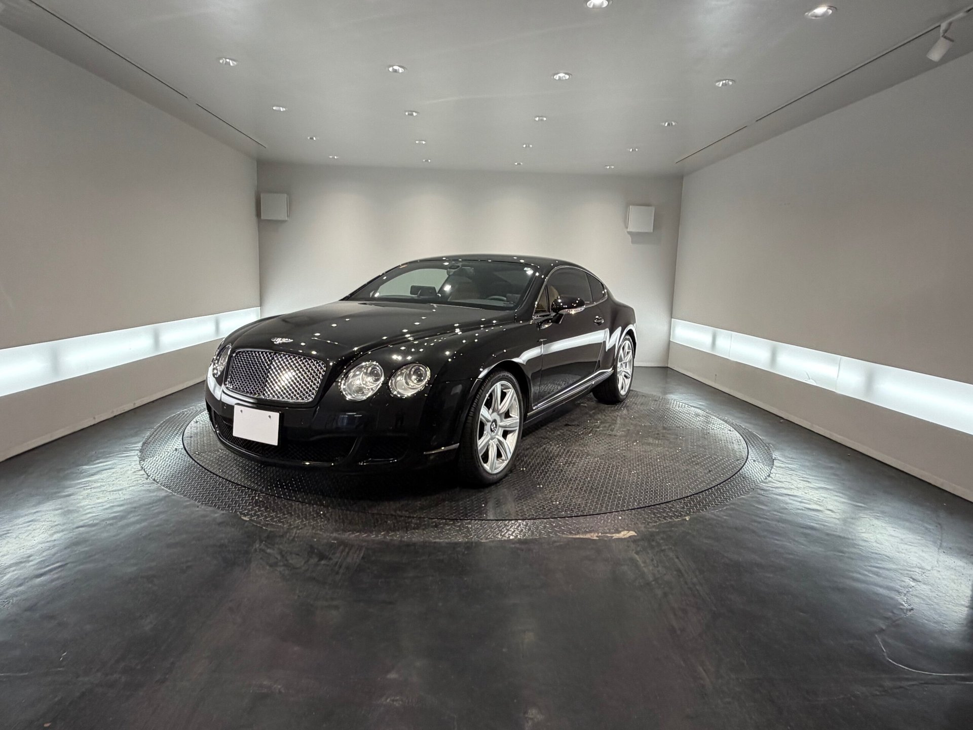BENTLEY CONTINENTAL - View 1