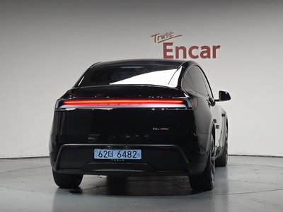 2025 Tesla MODEL Y photo 4