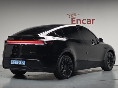 2025 Tesla MODEL Y photo 2