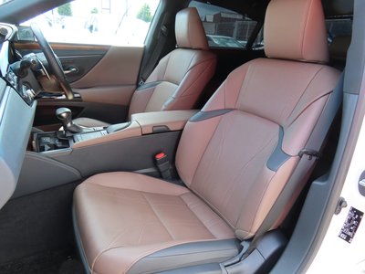 2022 Lexus ES 缩略图 13