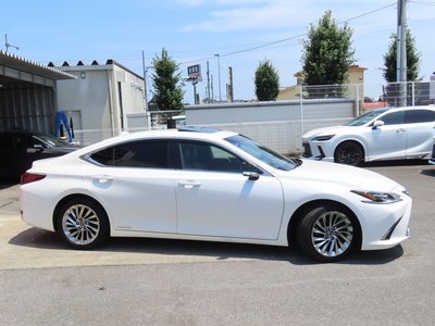 صورة 4 لـ 2022 Lexus ES