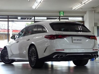 MERCEDES-BENZ E-CLASS - 2