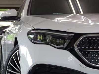 MERCEDES-BENZ E-CLASS - 6