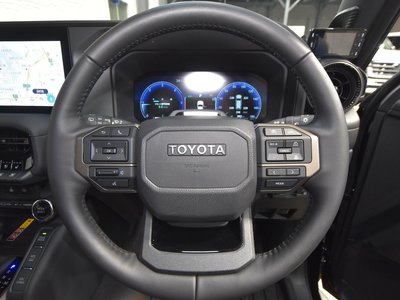 2025 Toyota LAND CRUISER 250 thumbnail 15
