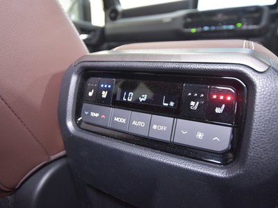 2025 Toyota LAND CRUISER 250 thumbnail 40