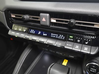 2025 Toyota LAND CRUISER 250 thumbnail 32