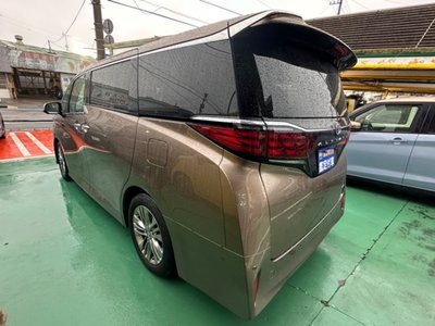 TOYOTA ALPHARD - 4