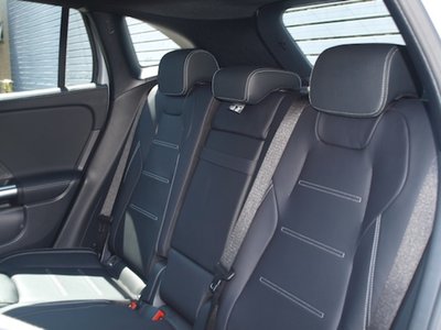 2025 Mercedes-BENZ GLA AMG — миниатюра 11