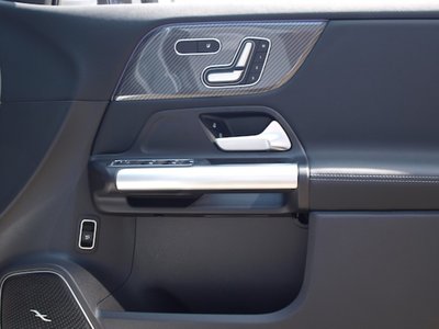 2025 Mercedes-BENZ GLA 照片 7